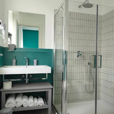 Bed & Breakfast Maison Nana 4*